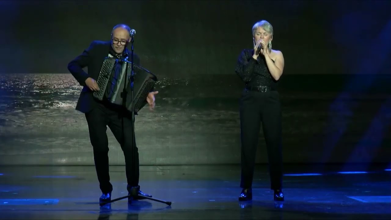 Emily et J&eacute;r&ocirc;me ORTET interpr&egrave;tent 