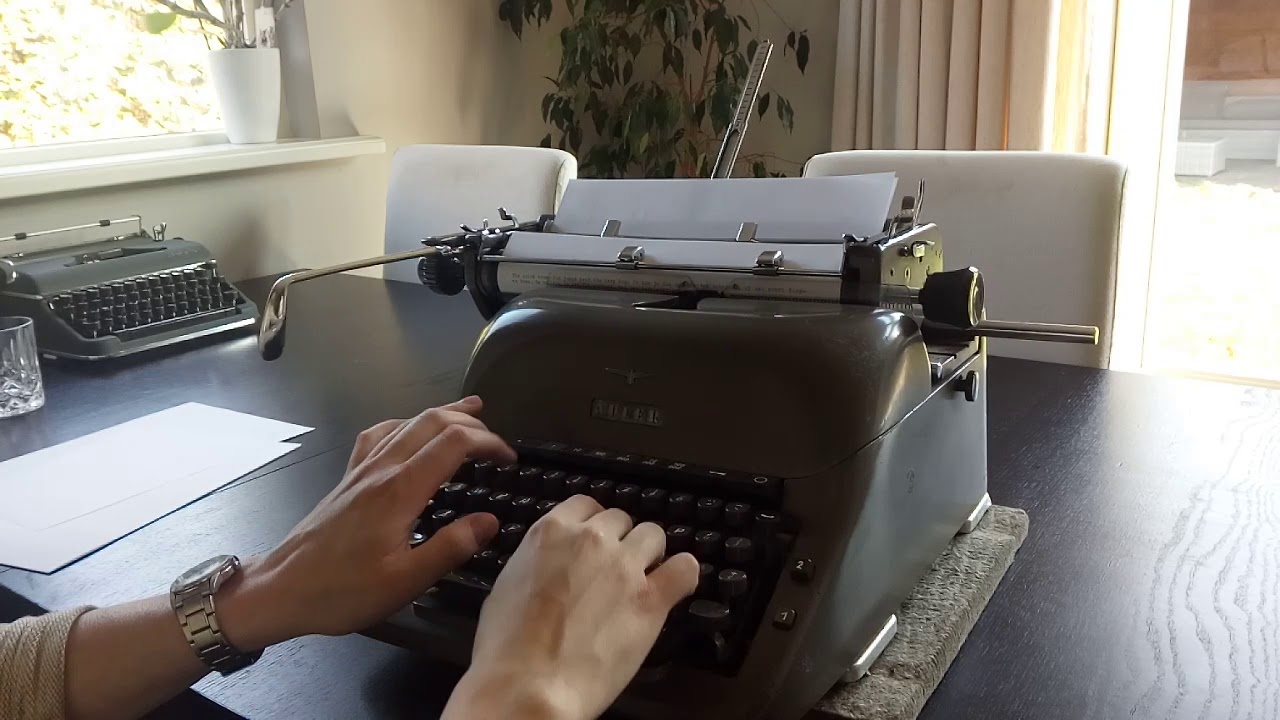 Adler universal standard typewriter
