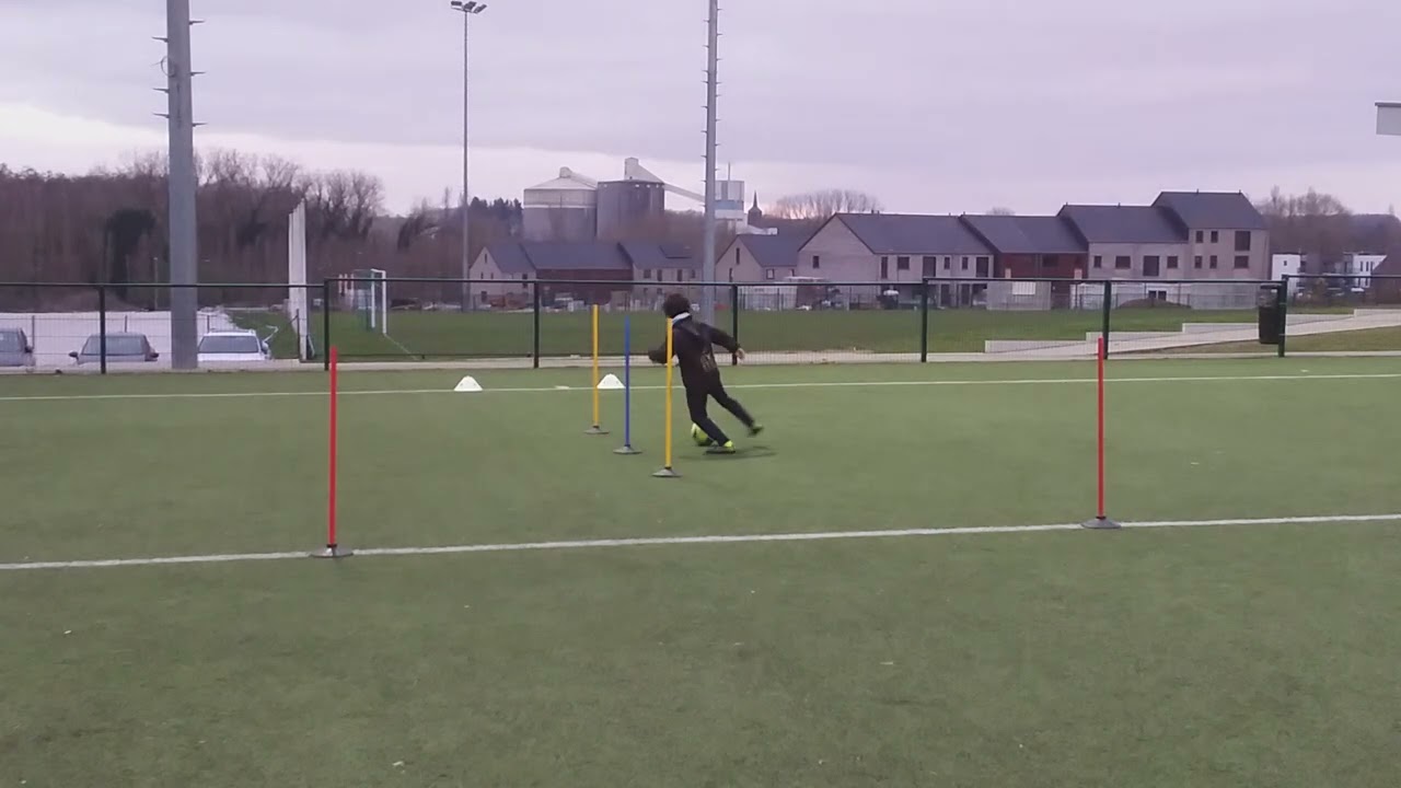 TUYISHIME MILAO U8 SEANCE DE GESTES TECHNIQUES 2 A LA D.F.A 