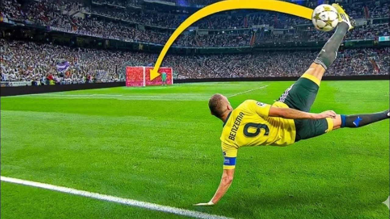 TOP 20 BEST ROBERTO CARLOS FREE-KICK GOALS,🔥😱 