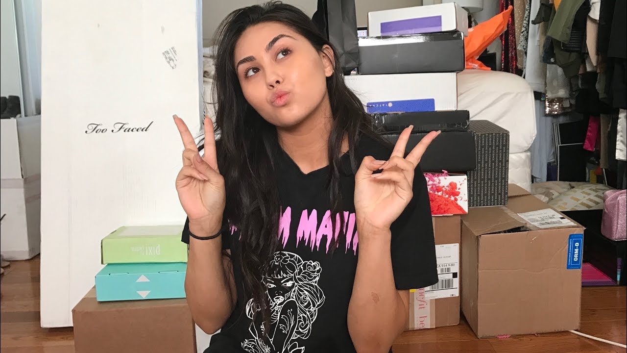 ANOTHER HUGE PR UNBOXING + mini haul :) | Roxette Arisa Vlogs
