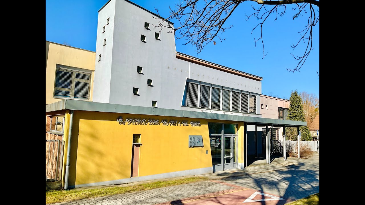 Virtual Tour of Motylek School