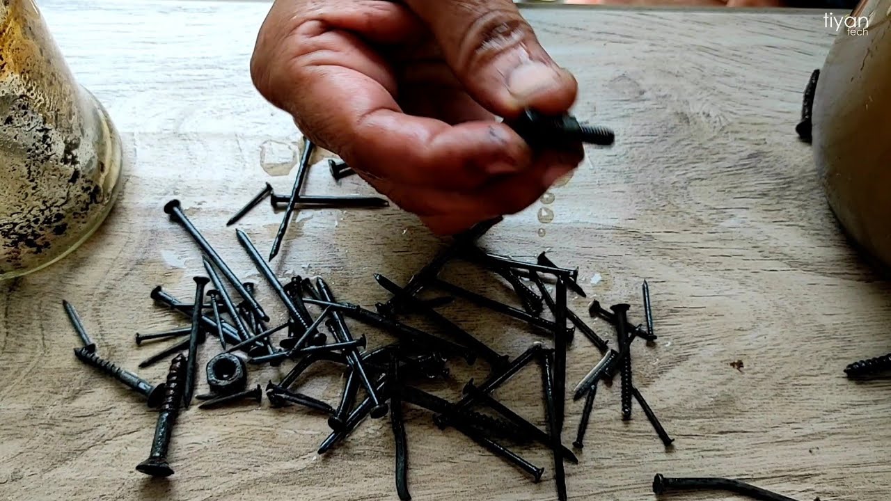 How to remove rust from iron nails | ഇരുമ്പിലെ തുരുമ്പ് കളയാൻ ഒരു ഐഡിയ | Cleaning tips malayalam