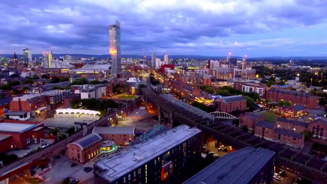 DJI PHANTOM 4 - THE SKYLINE OVER THE CITY OF MANCHESTER