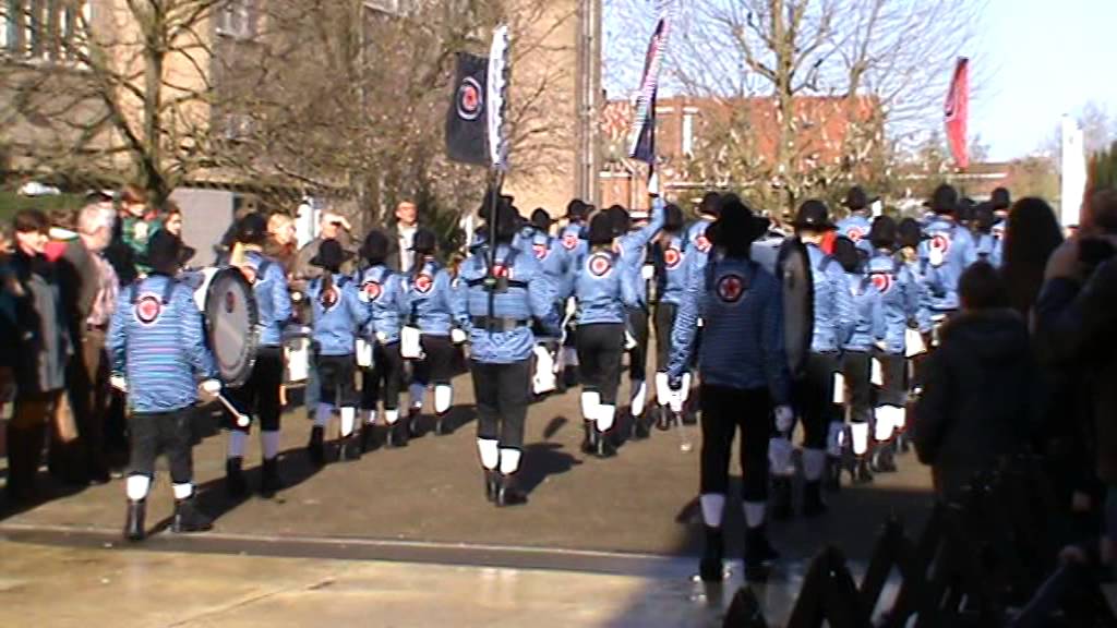 Drumband Heilige Familie Ieper Winterbarbecue : Aankomst HFI