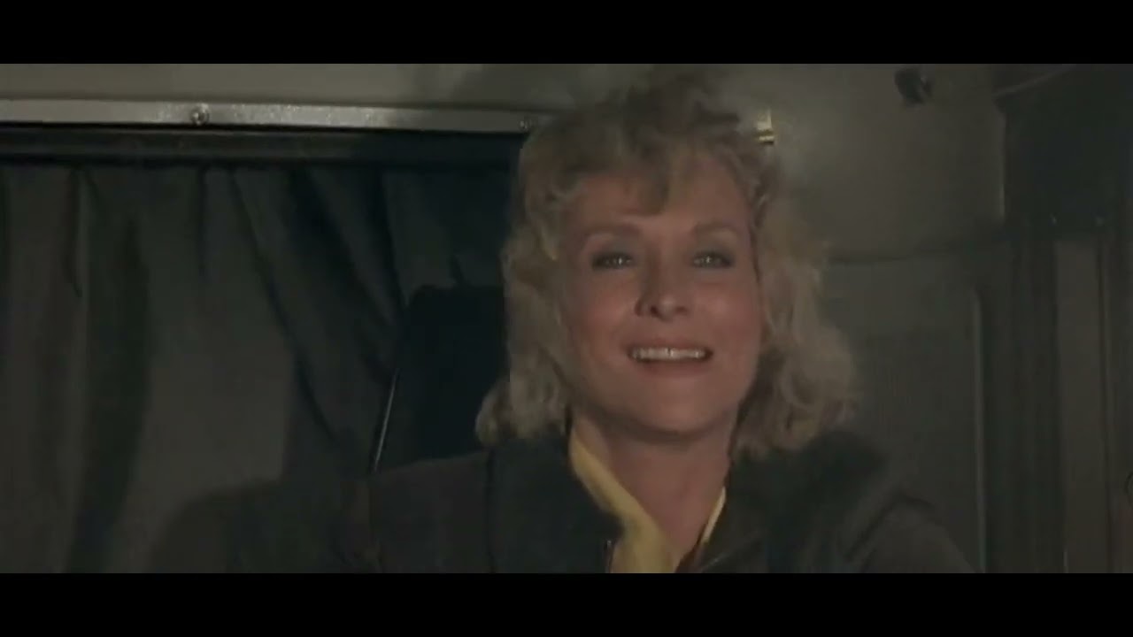 Ladys Truck chase Custom, Women Bumping - pedal flooring and braking.