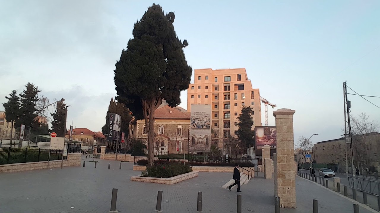מלכה אליהו קוסוביץ מתחם שנלר הזמנת סיור 0522673357