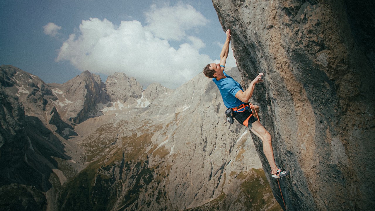Wspinaczka na najbardziej kultowe drogi w DOLOMITACH | Adam Ondra