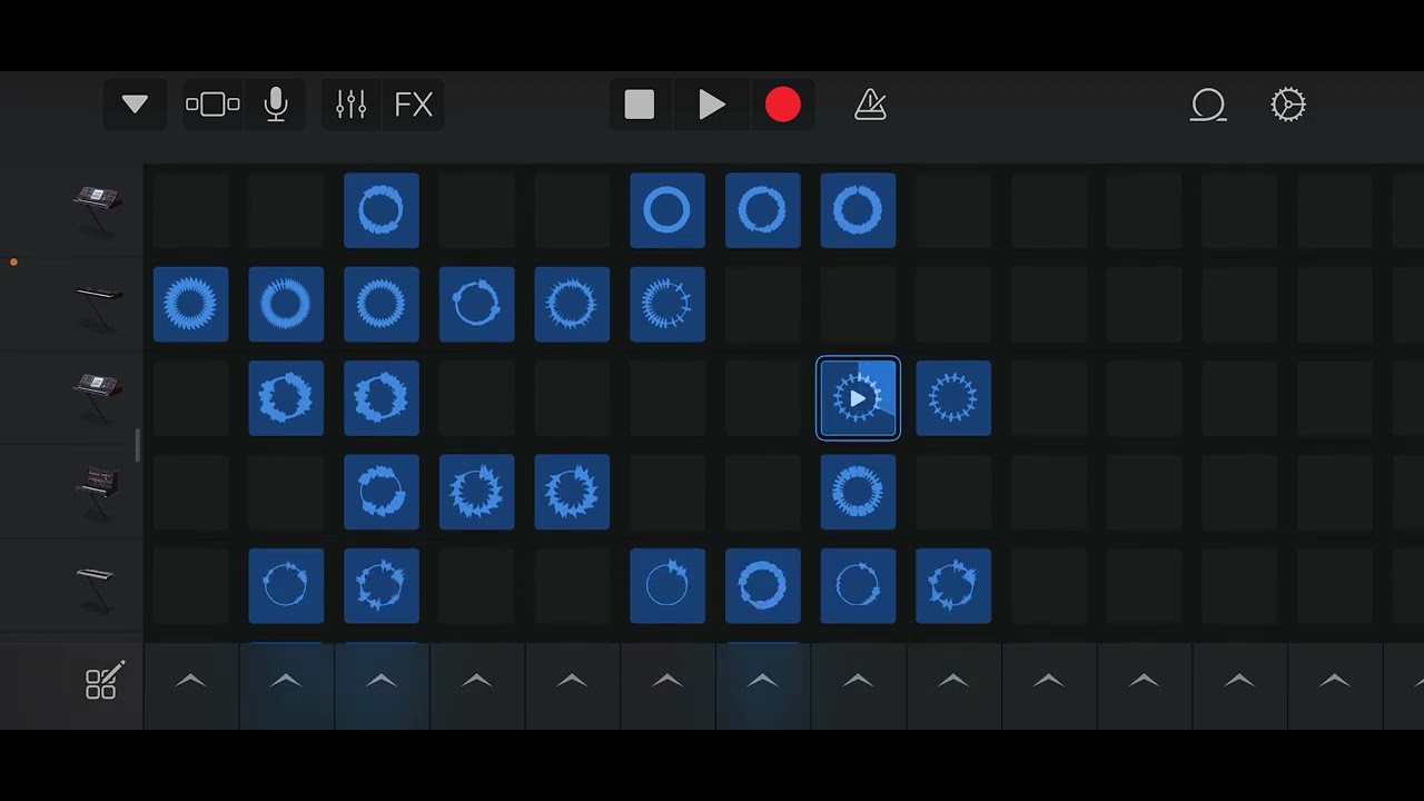 First time using liveloops in GarageBand #music #garageband 