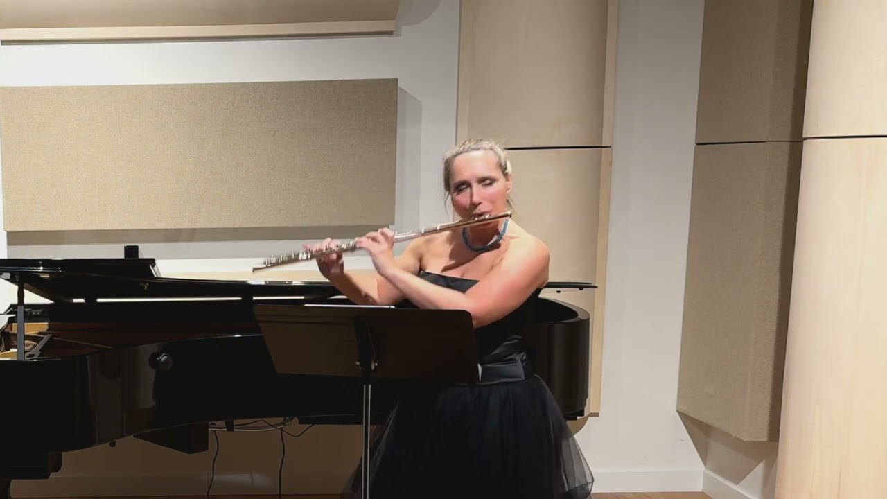 Astor Piazzolla (1921 - 1992) Invierno porteño, (adaptation for flute and piano by Marcelo Costas)