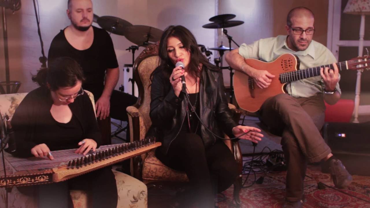 Ayşe Nur Yağız ' 'Akşamı Süzme Deniz''