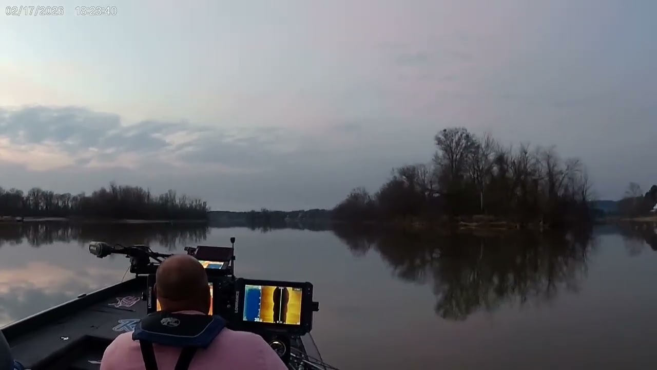 Sunset ride on lake Weiss from up the Coosa river back to Riverside campground