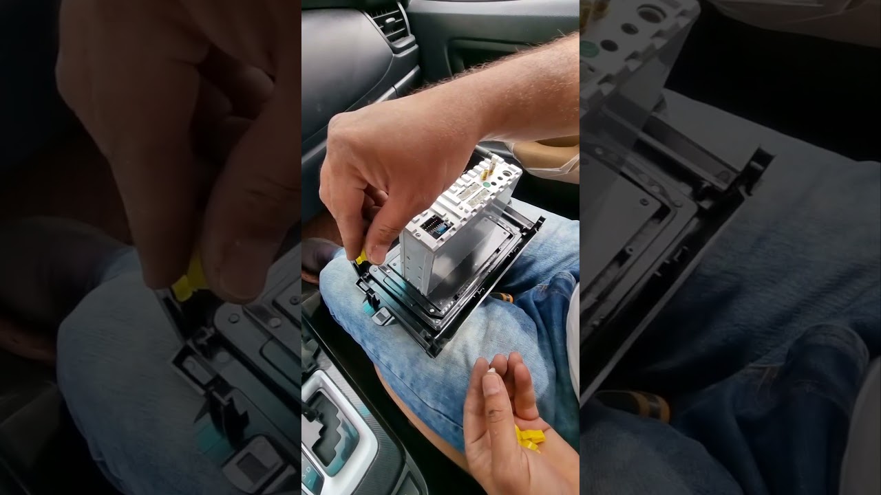 شاشة نظام اندرويد تويوتا فورچنر Toyota fortuner android head unit installation
