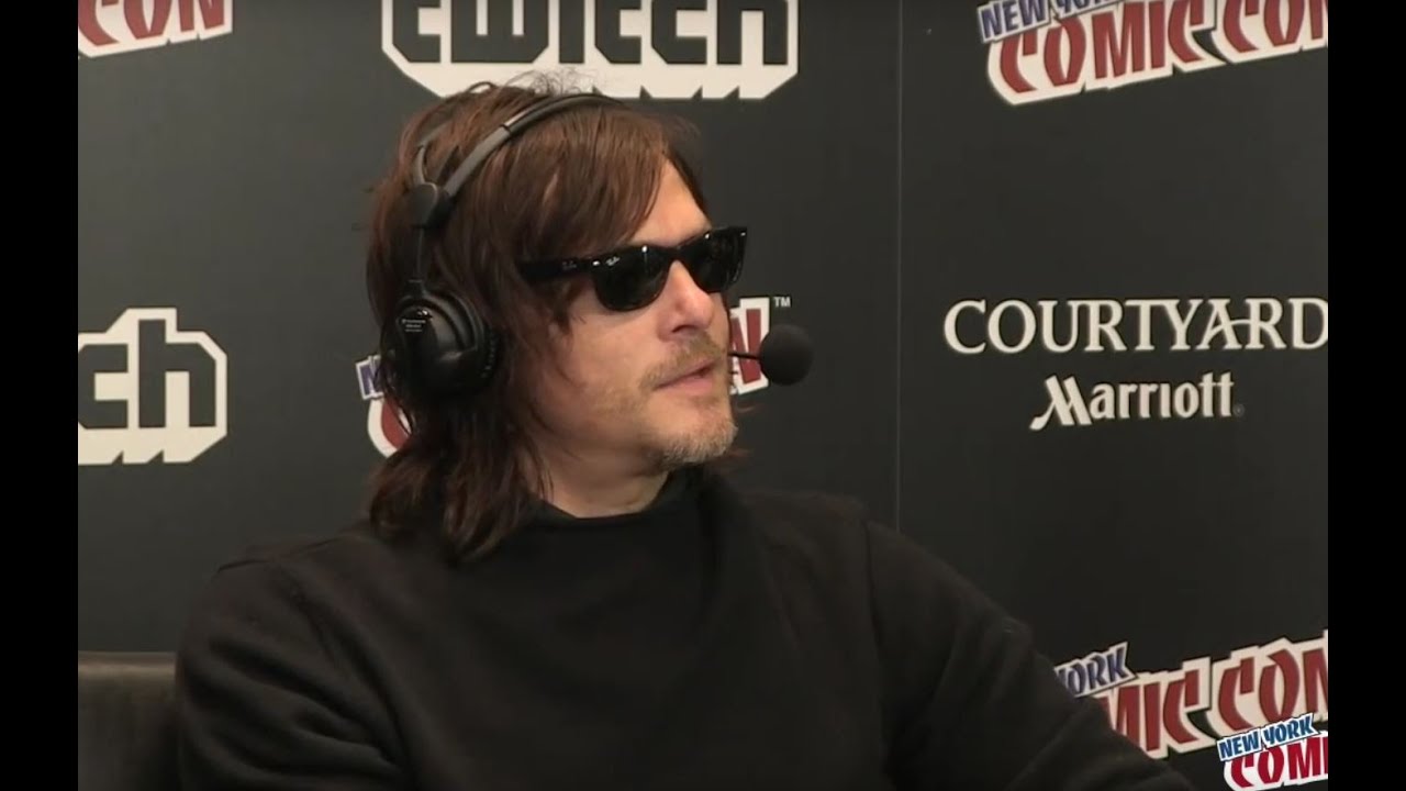 Norman Reedus Plays The Walking Dead: No Man's Land - NYCC 2015 #NYCCLive