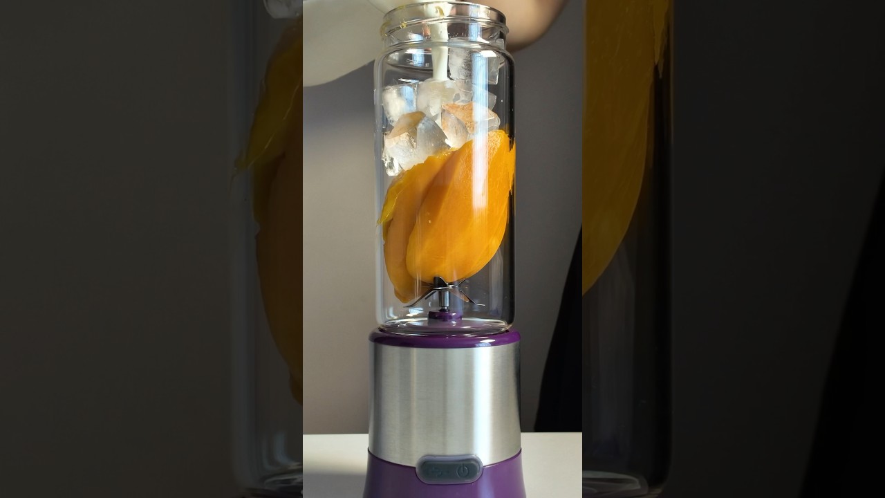 Blender Mango Yogurt Smoothie #satisfying #shorts #recipe #blender #mango #smoothie #homemade