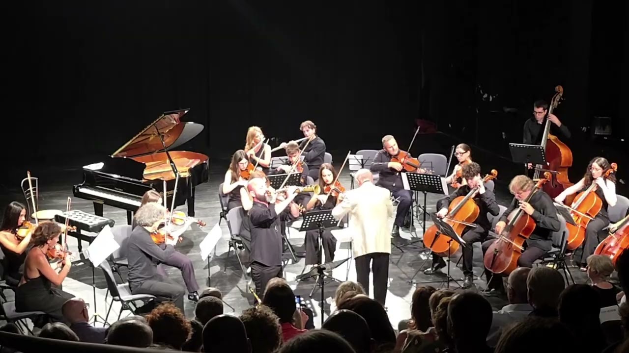 MILONGA DEL ANGEL Astor Piazzola- Massimo Valentini soprano sax - Camerata Stradivari