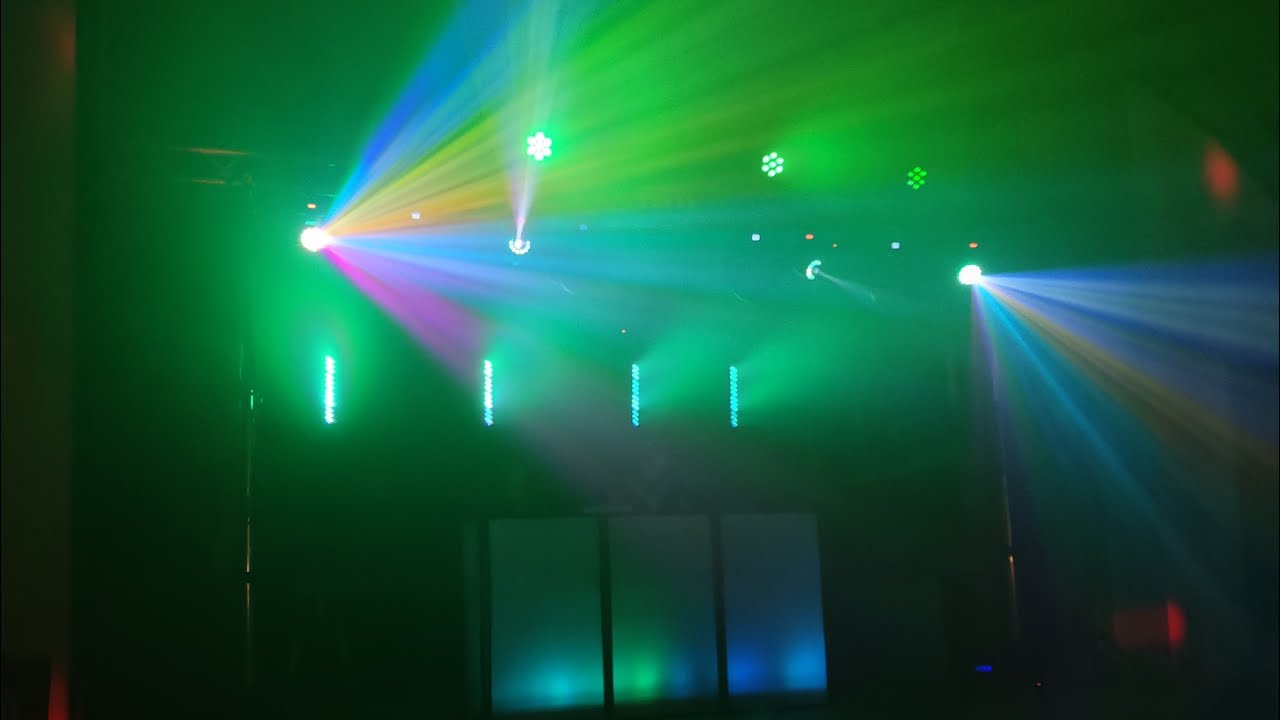 Dorfparty mit Druck und dezent viel Licht | Mexican Warm Up 2024