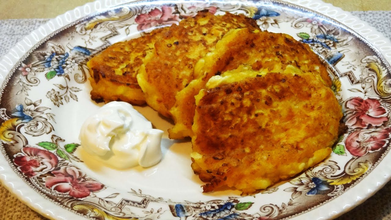 Varškėčiai su obuoliais ir morkomis