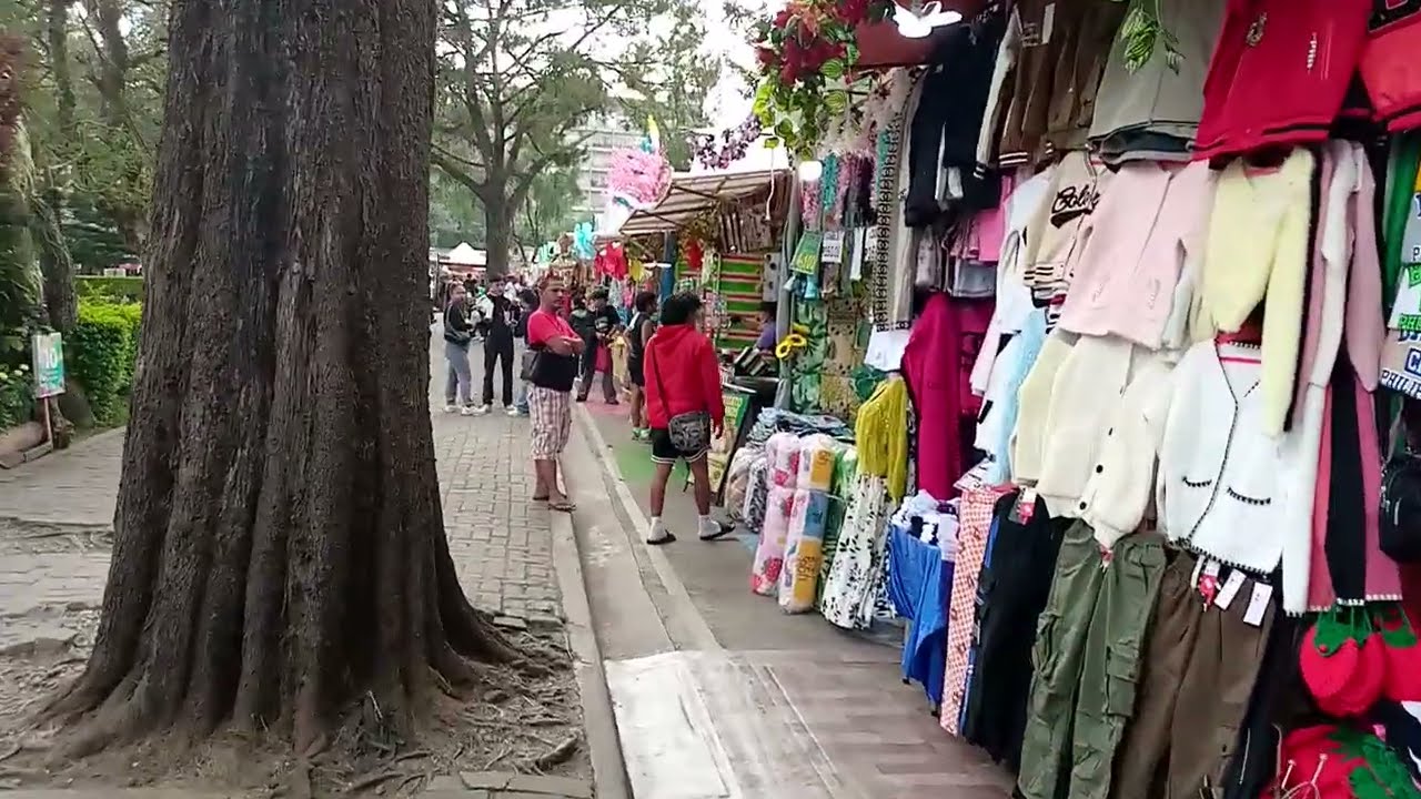 Panagbenga fistival in market Burnham park in Baguio city 