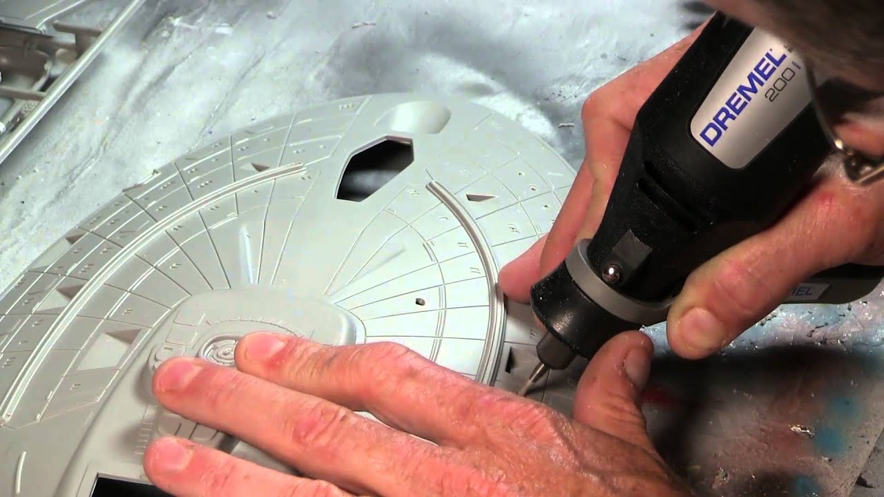 Revell USS Voyager build with lights Pt1