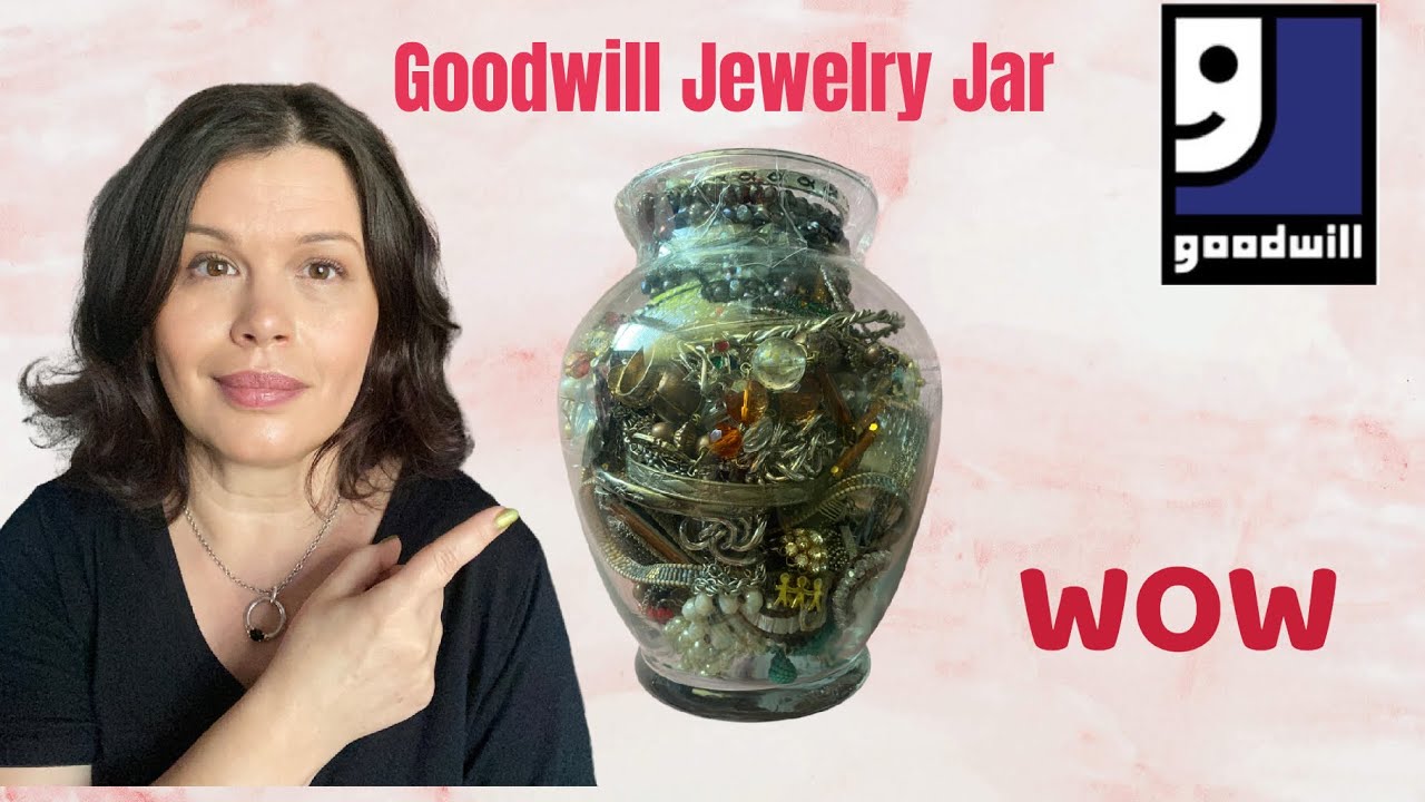 30$ GOODWILL JEWELRY  JAR - Treasures inside ??? SURPRISE!!!