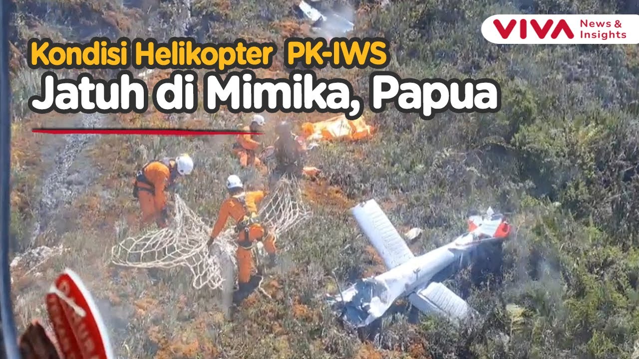 Detik-detik Evakuasi Korban Helikopter Jatuh di Papua