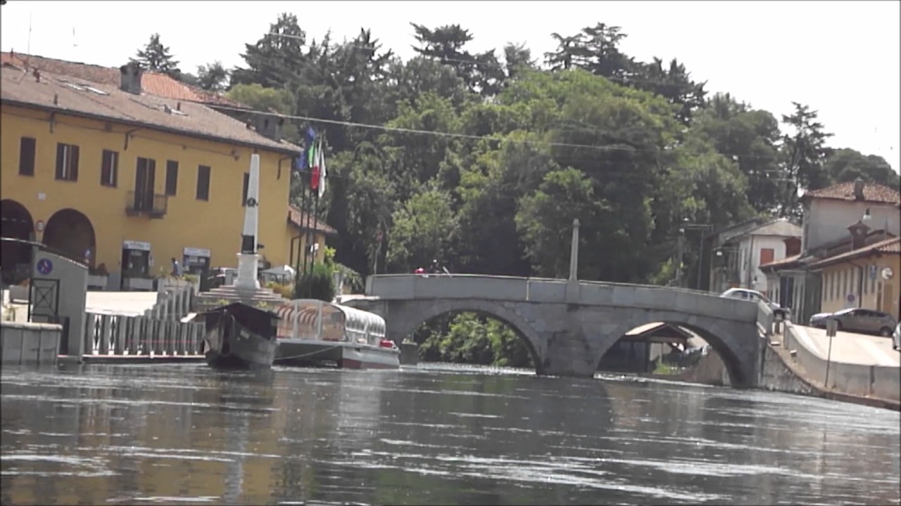 Un viaggio lungo il naviglio grande