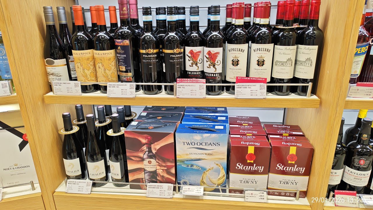 Premium Section Delhi international Airport liquor price🍻🍺🍻🥃🍷🍺🍻🥃