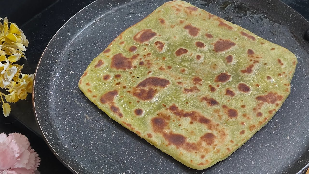 Garam-garam Matar ka Paratha 💚Nashta ho ya lunch, dono ke liye perfect 😋By Raziya’s Rasoi#paratha