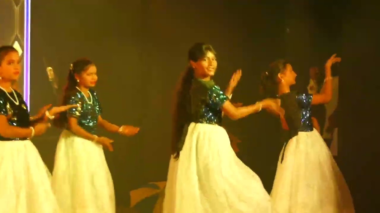 12 Taal se Taal mila and Cham Cham Song