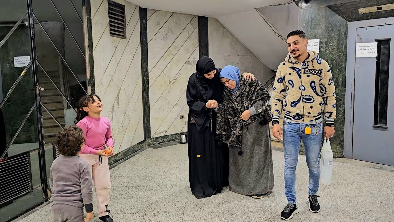 طول اليوم في المستشفى🥹ربنا يستر ويعدي الأيام الصعبه دي علي خير💔دعواتكم لأمي😿