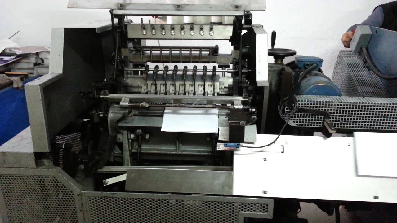 Frecia-Smyth SM 14 threat sewing machine+ Freccia Headop