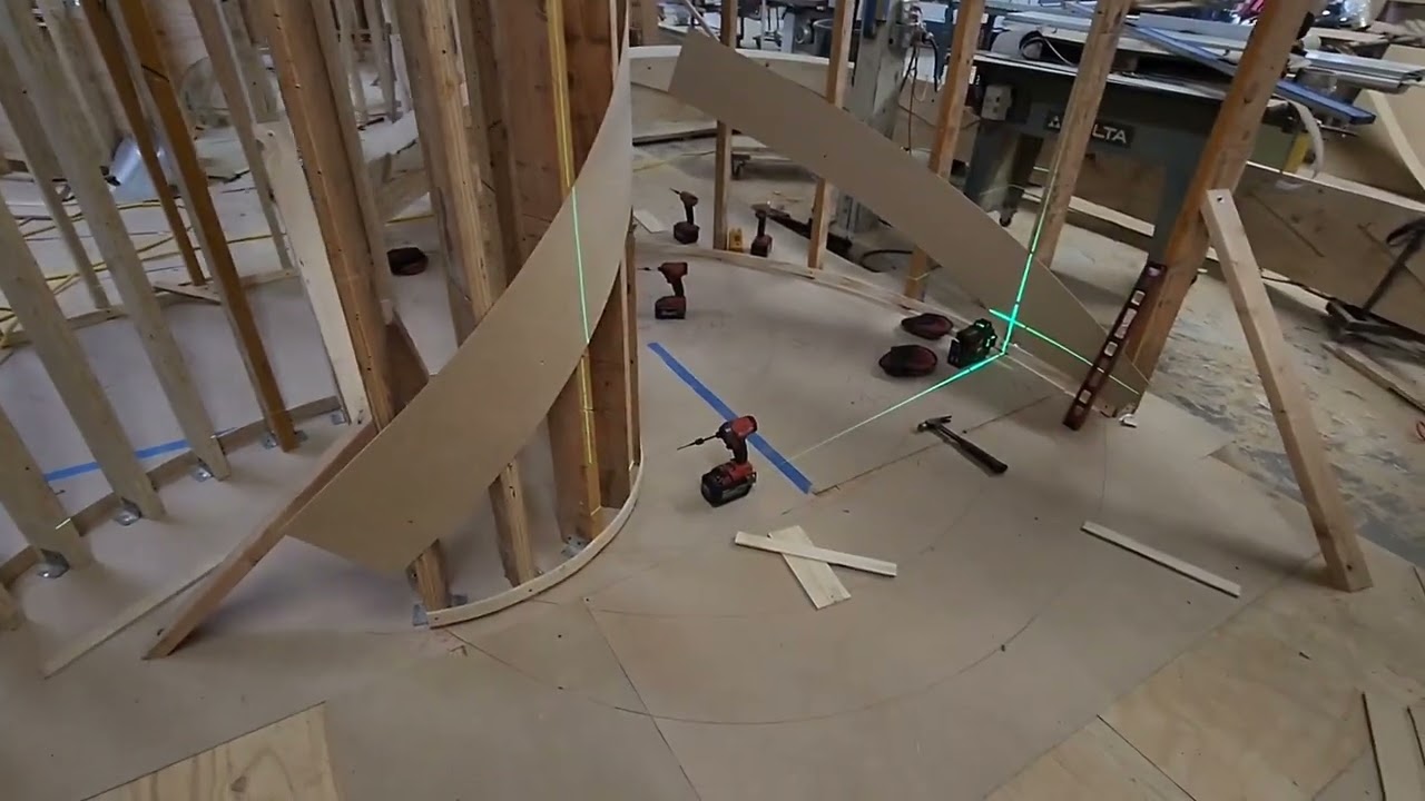 Elliptical staircase layout