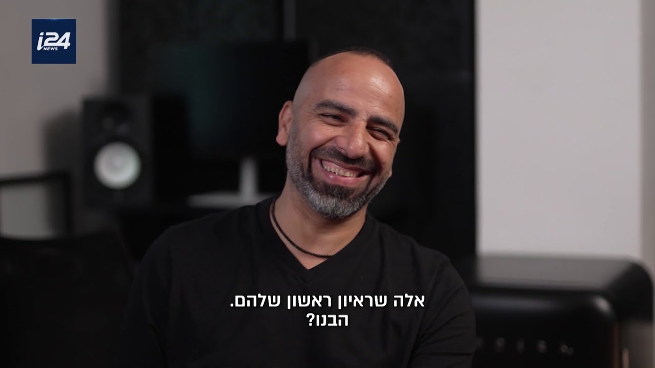 הומור לצד ביקורת: הסטנדאפיסט העולה, שלא עושה חשבון