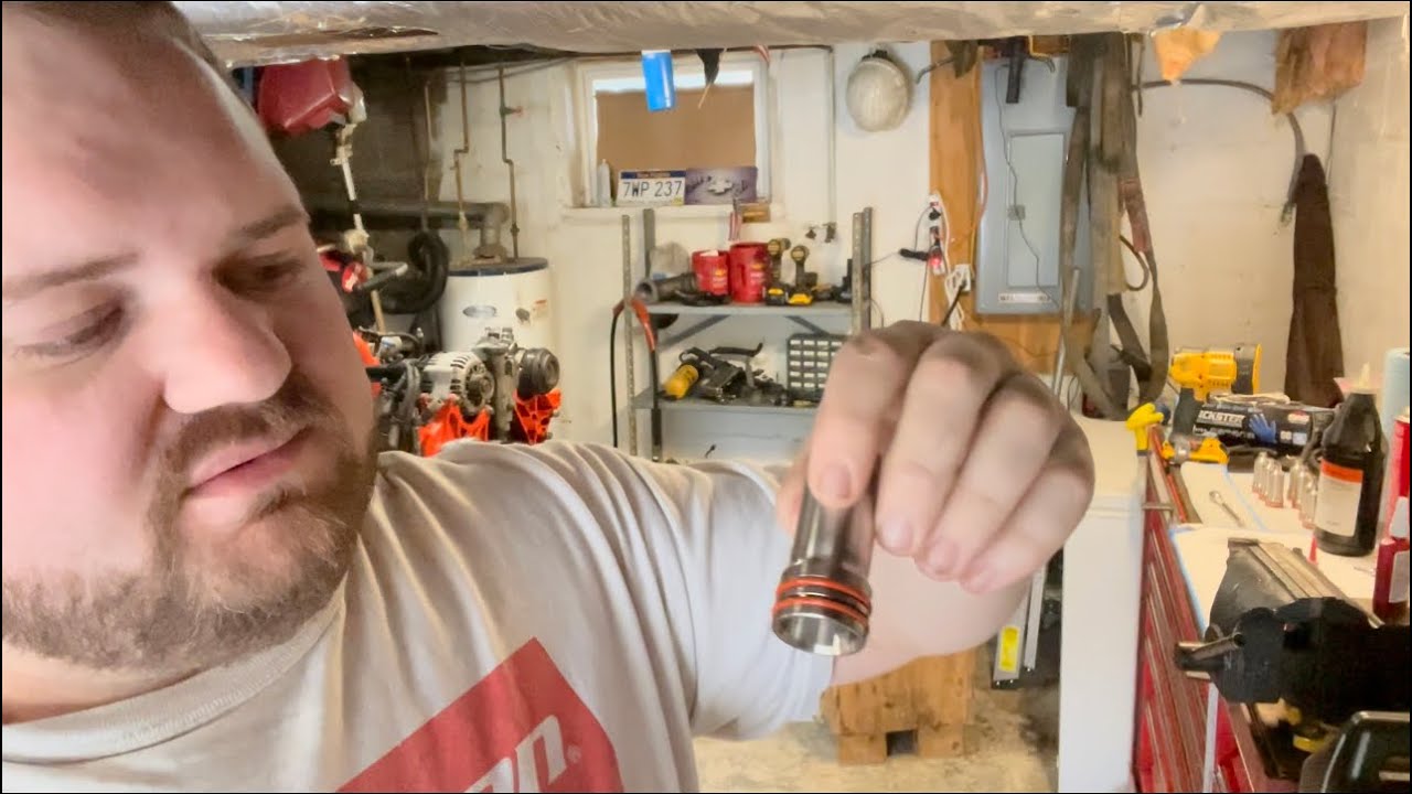 Injector cup and injectors install LB7