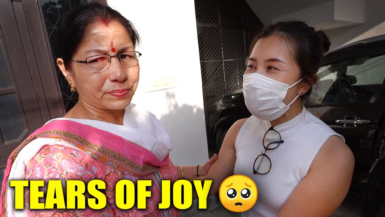 Foreigner Girlfriend Meeting Indian Mother for the FIRST TIME 🥺 India Travel Vlog 2