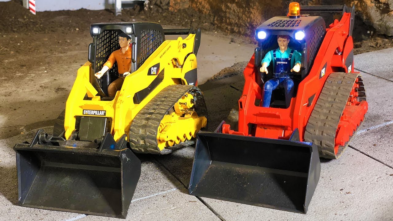 BRUDER TOYS RC WORLD - skid steer loaders in the action!