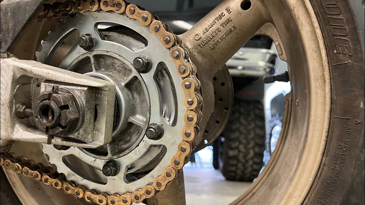 TL1000S Build Gets Chain and Sprockets