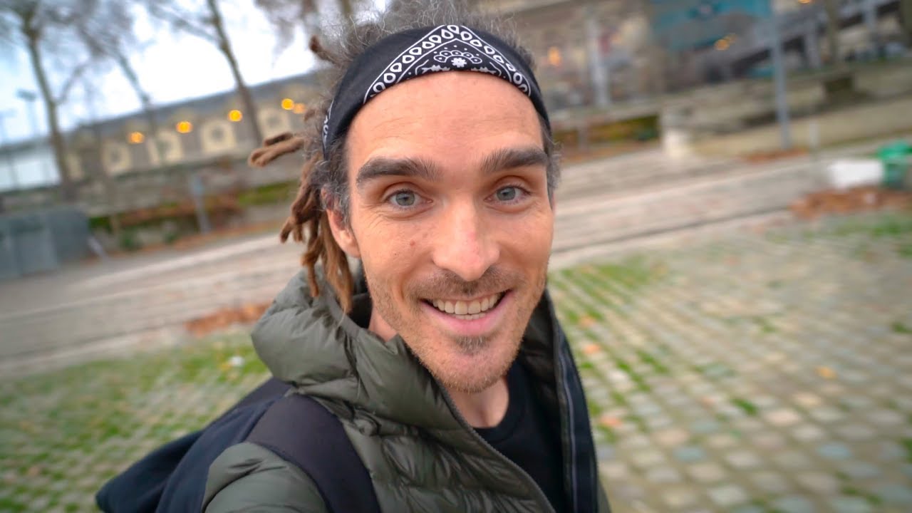 IN PARIS GIVING AWAY €20,000