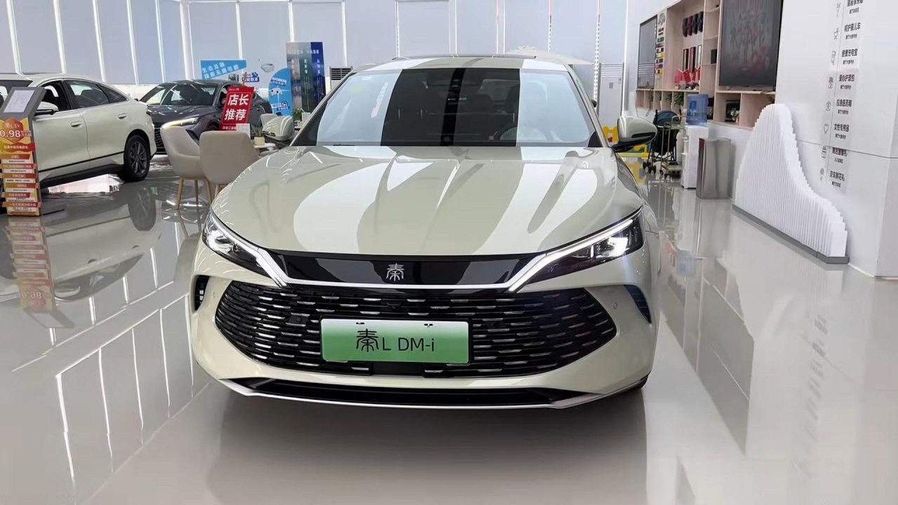 The New 2026 BYD Qin L DM-i PHEV - Exterior And Interior