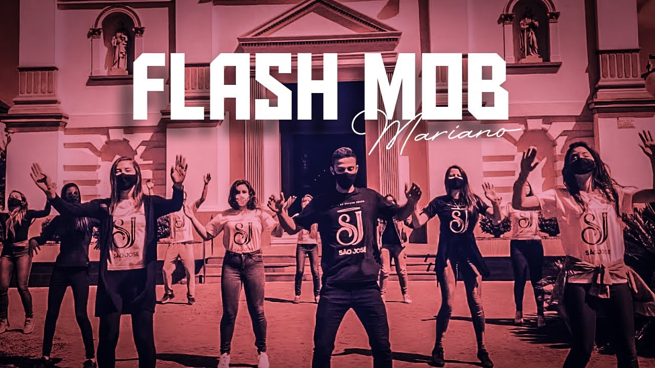 Flash Mob - Quem é essa que avança como aurora - Grupo Jovem São José