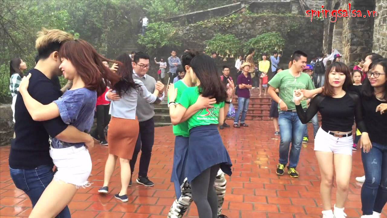 Bachata Street Dance - SPRING SALSA TEAM (Hanoi, Vietnam)