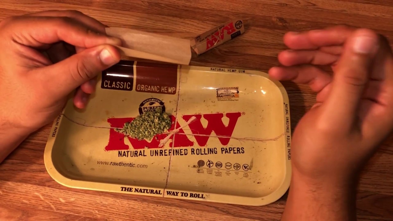 THE BEST HOW TO ROLL A JOINT VIDEO EVER!