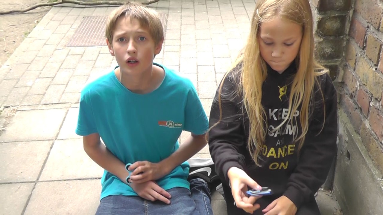 YouTube Kamp Gent Dag 4: Tutorial Fidgetspinner door Kayleigh, Charles en Elina