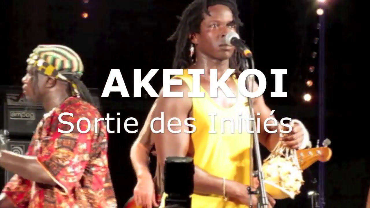 AKEIKOI - Sortie des initiés - official clip - LP Sénoufo - 2010