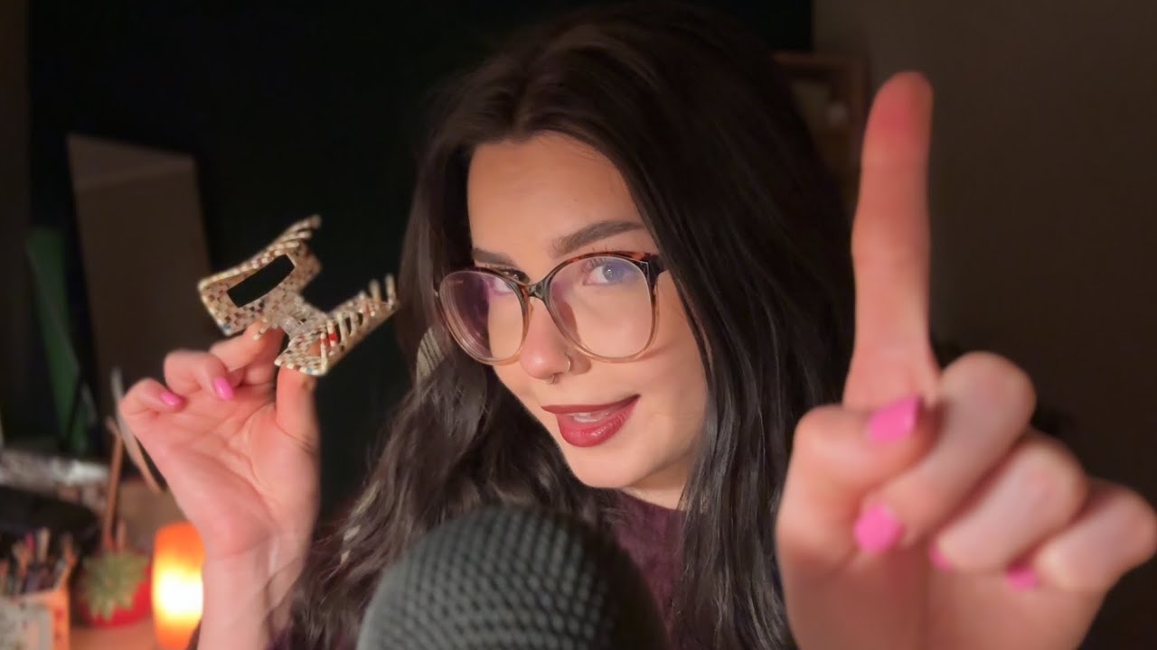 ANTICIPATORY ASMR 🥸 szept, face brushing, &bdquo;clip, clip&hellip;&rdquo;