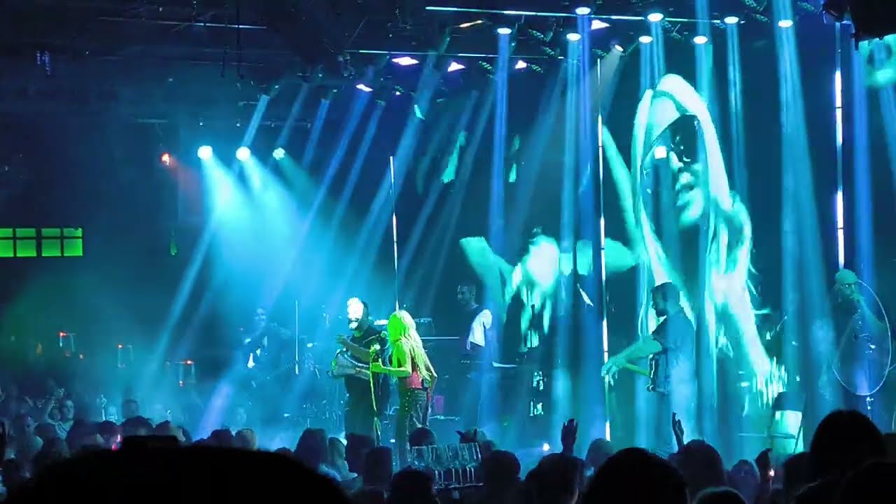 Άννα Βίσση - Χρυσόψαρα - Barbarella Live Party,Θεσσαλονίκη