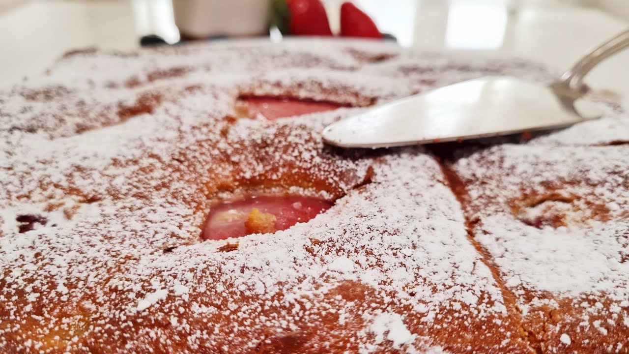 Strawberry & Blueberry Cake || Delicious and Easy perfect for afternoon tea