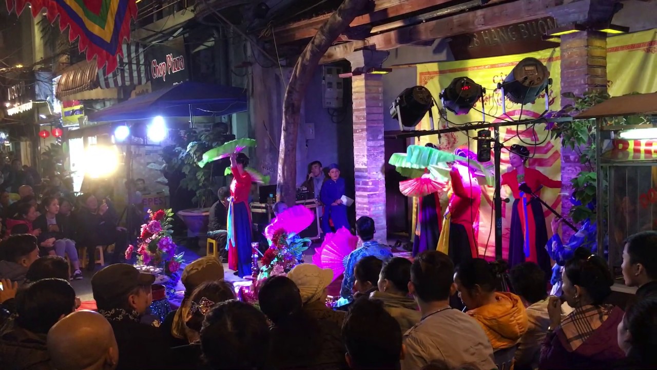 Danseuses avec &eacute;ventails