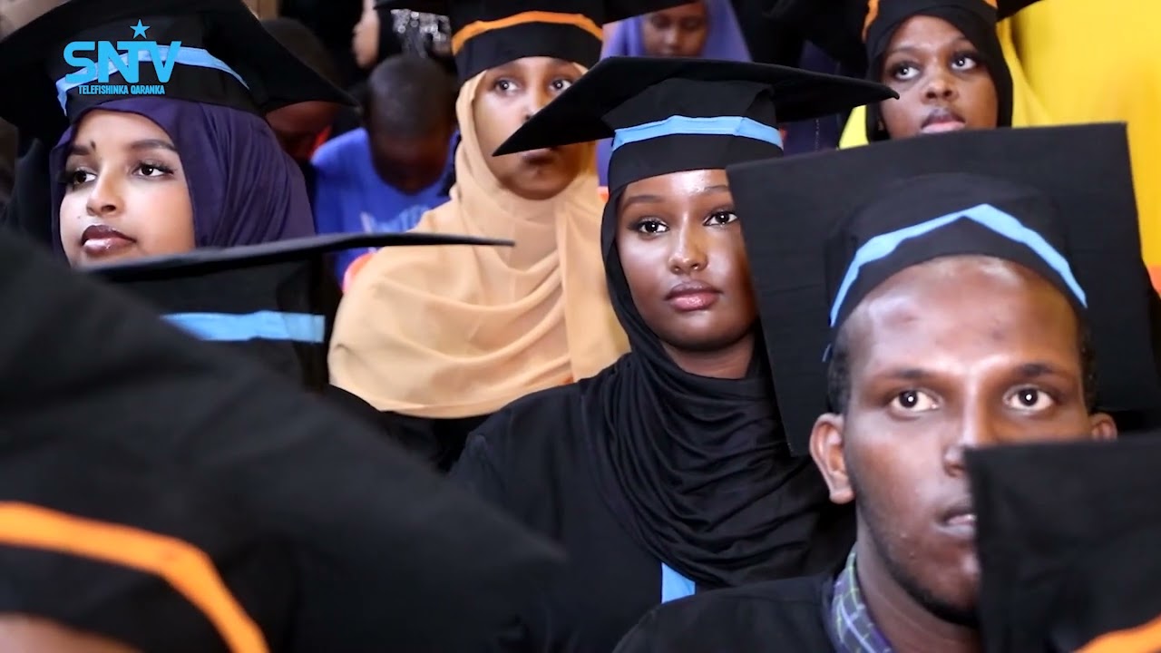 Mas'uuliyiin iyo aqoonyahanno ayaa ka qeybgalay munaasabad ardey dhameysatay machadka Ilays Academy.